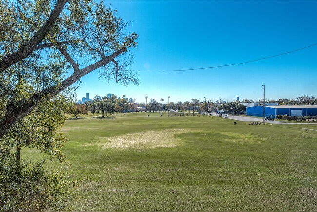 Building Photo - 1722 Redwing Bluff Dr