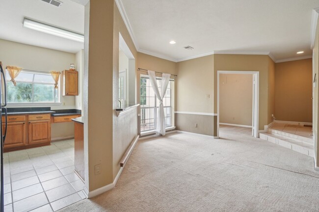 Building Photo - This hidden gem won’t last long!