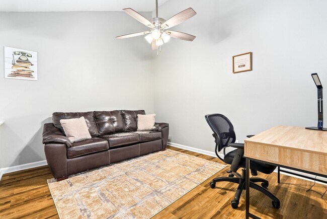 Building Photo - 1016 Stonegate Dr