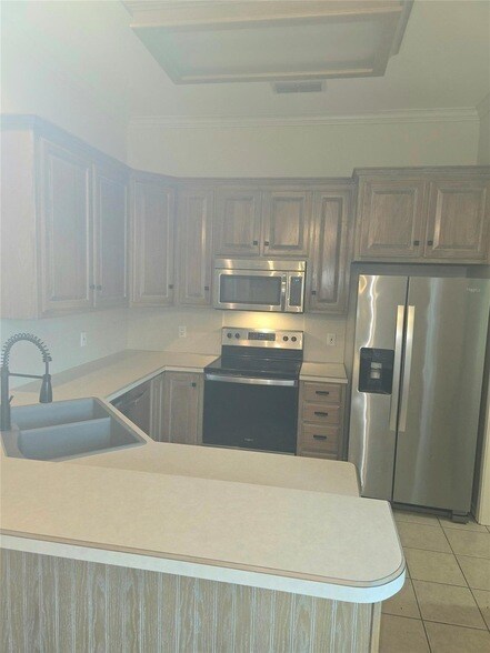 Building Photo - 1811 W Spanish Oak Dr