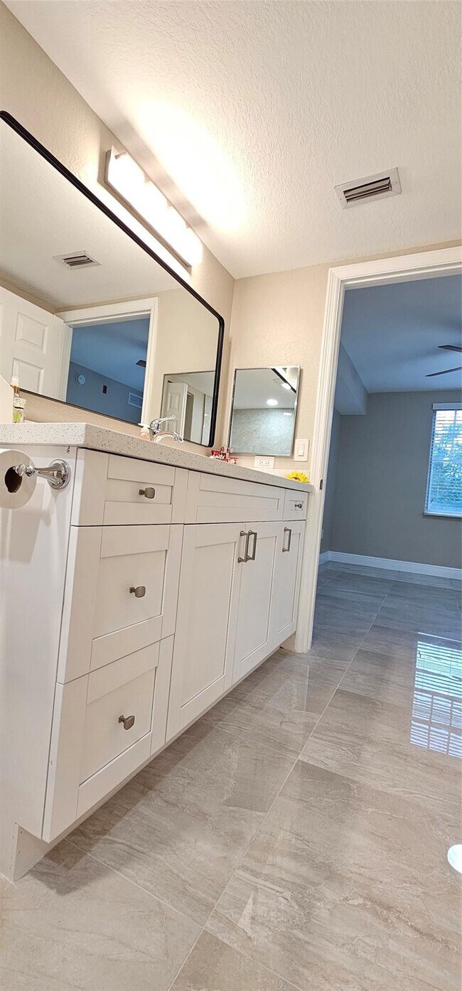 Building Photo - 6768 Heritage Grande