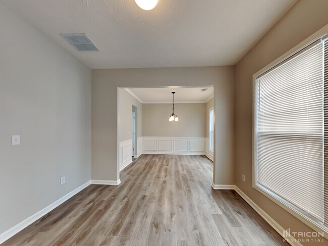 Building Photo - 100 Plumeria St