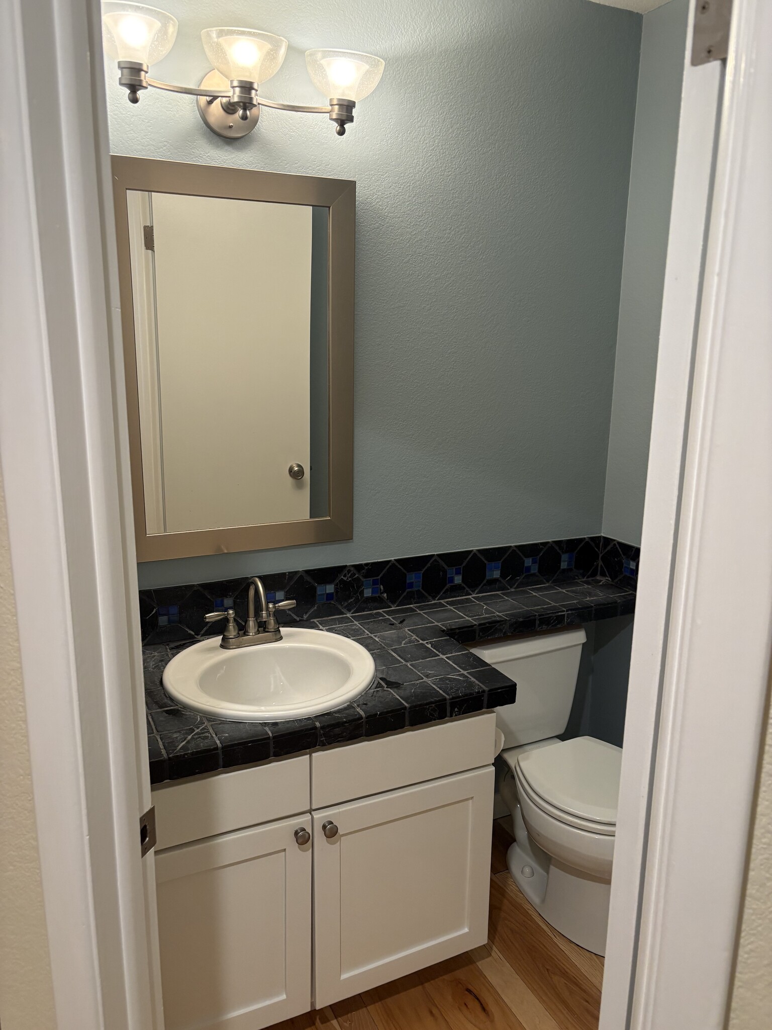 Main Floor Half Bath - 4639 Burgundy Ln