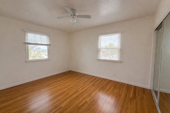 Building Photo - 4723-4723 Hamilton St