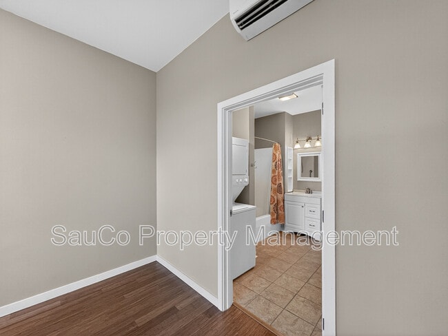 Building Photo - 1425 NE 61st Ave