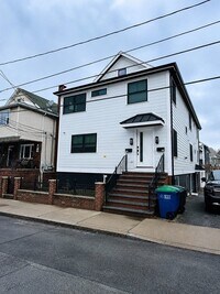 Building Photo - 127-129 Bailey Rd