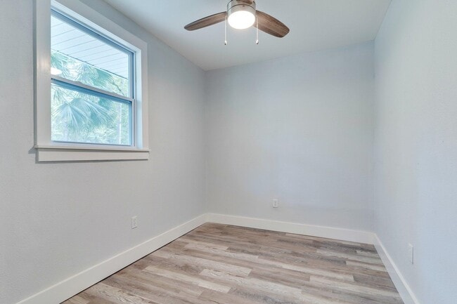 Building Photo - 129 Sioux Trail