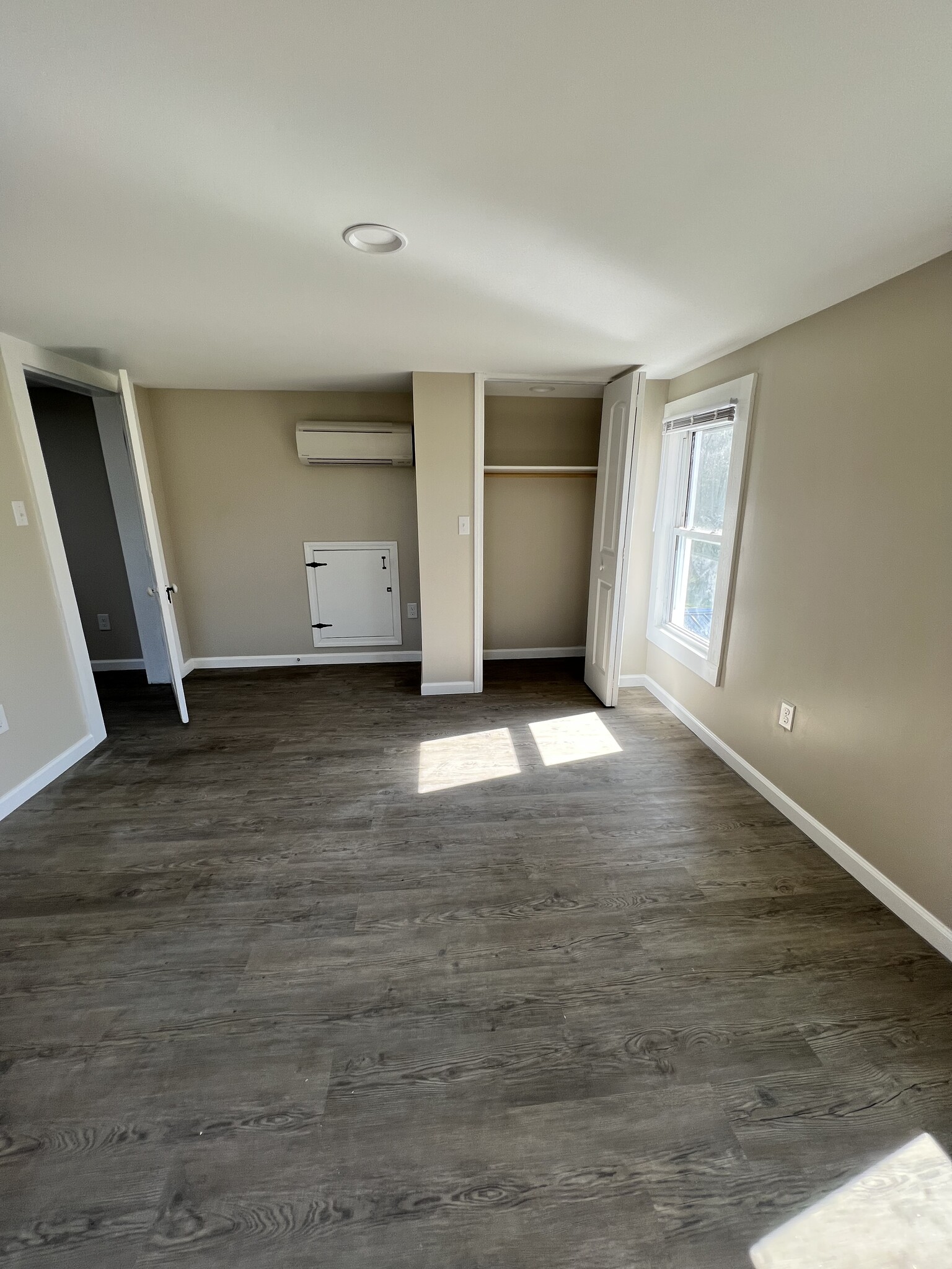 Front Left Bedroom - 61 Flat Swamp Rd