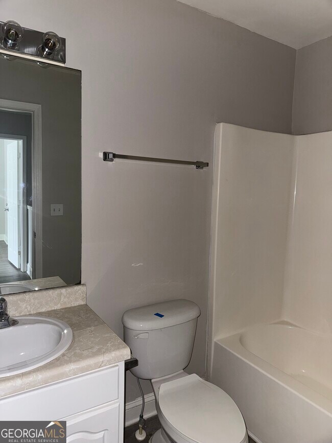 Building Photo - 1240 Pinedale Cir NW