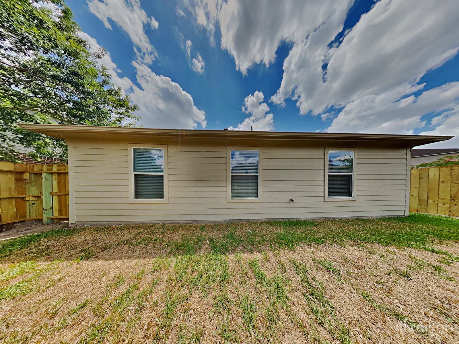 Building Photo - 18515 Knob Hill Lake Ln