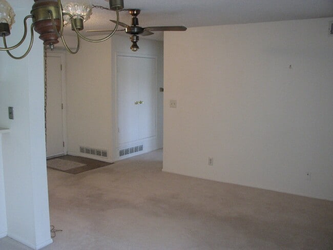 Building Photo - 12526 E Cornell Ave