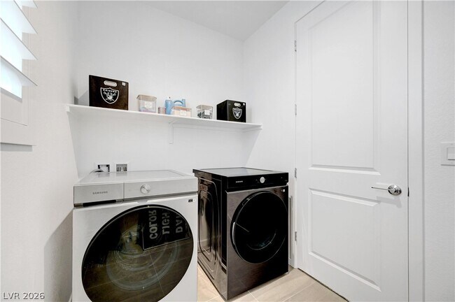 Building Photo - 10362 Vista Argento Ave