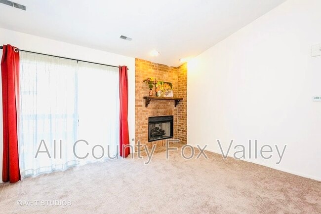 Building Photo - 324 Grissom Ct