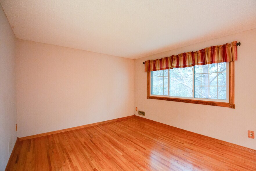 Building Photo - 12115 Drake St NW