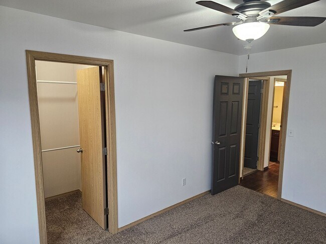 Building Photo - 14906 99th Way Southeast