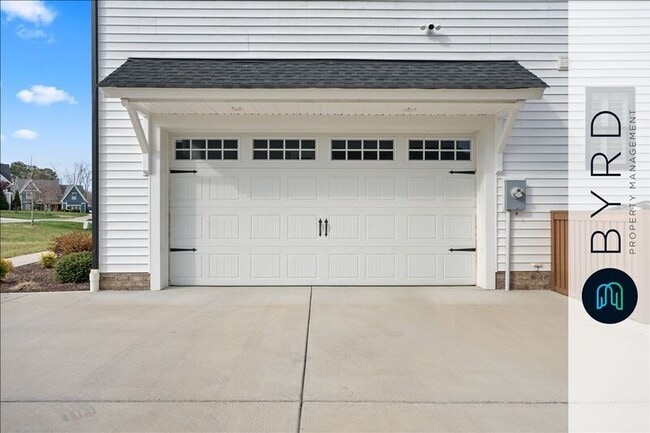 Building Photo - 15506 Amethyst Dr