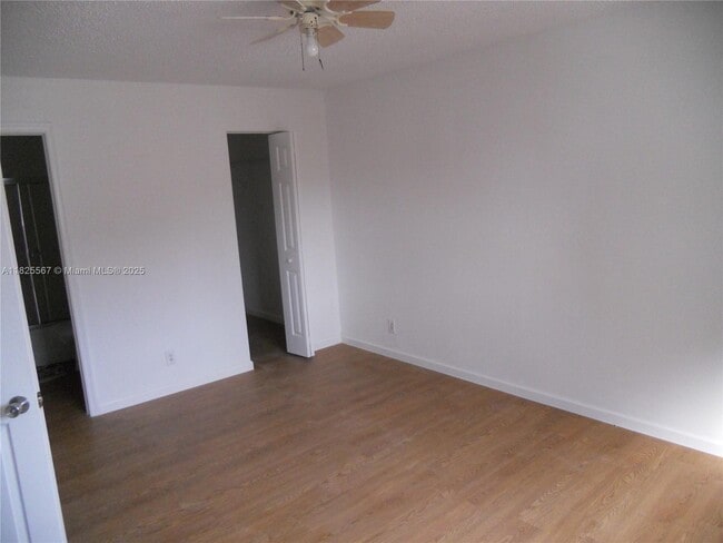 Building Photo - 129 San Remo Blvd