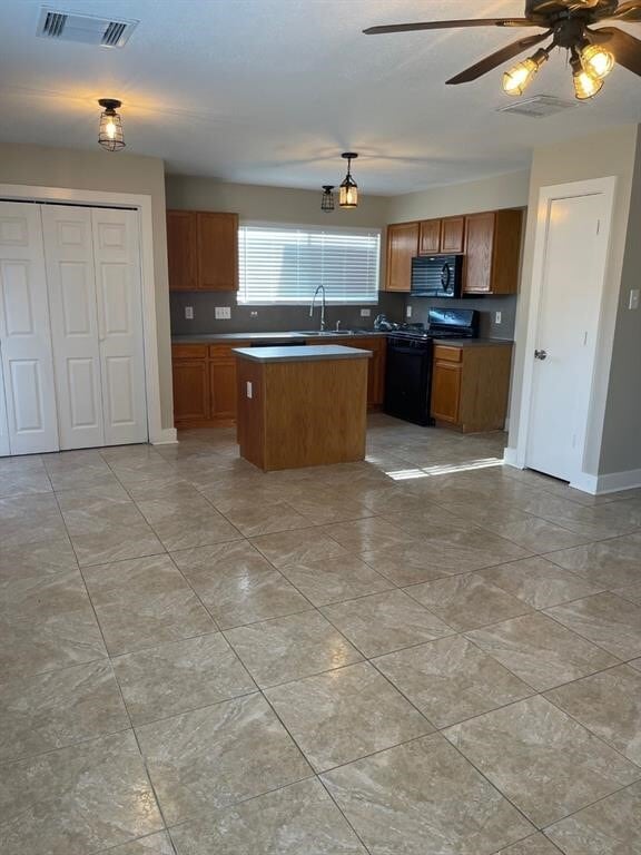 Building Photo - 6226 Kings Oaks Ln