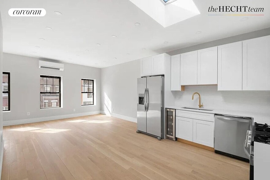 Primary Photo - 1319 Lincoln Pl