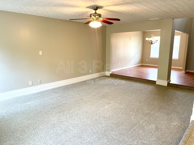 Building Photo - 225 Forrest Ln