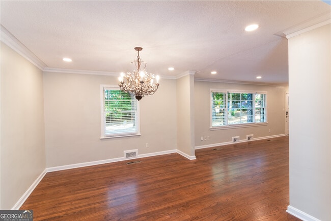 Building Photo - 4090 Land O Lakes Dr NE
