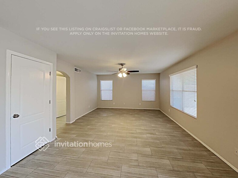 Building Photo - 514 E Kyle Ct