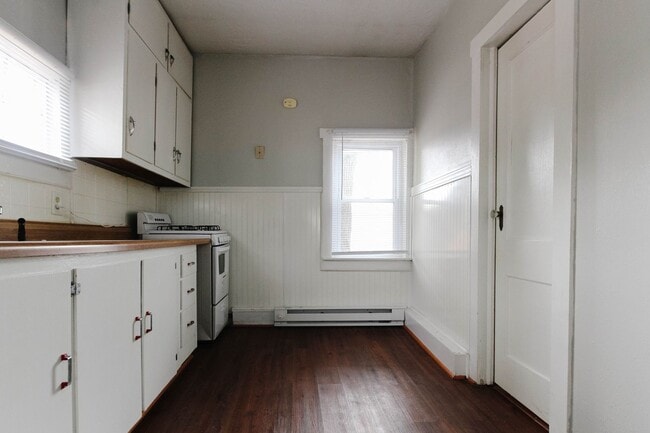 Building Photo - 1711 N Ball Ave