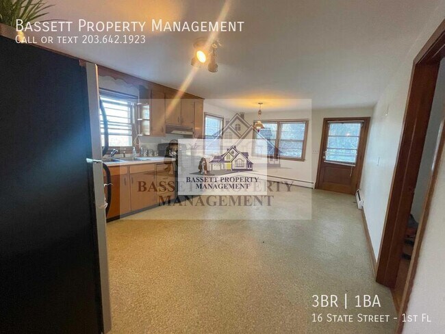 Building Photo - 16 State St