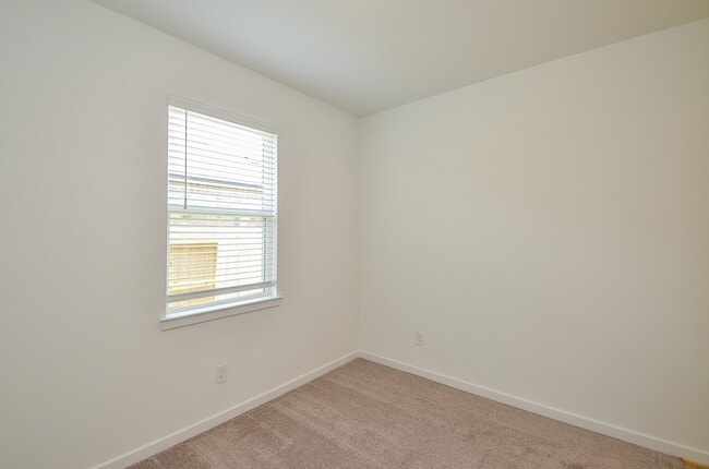 Building Photo - 9727 Rialto Hts Dr