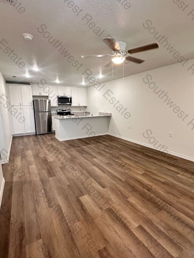 Building Photo - Brand New 2 bedroom 2 bath apartment