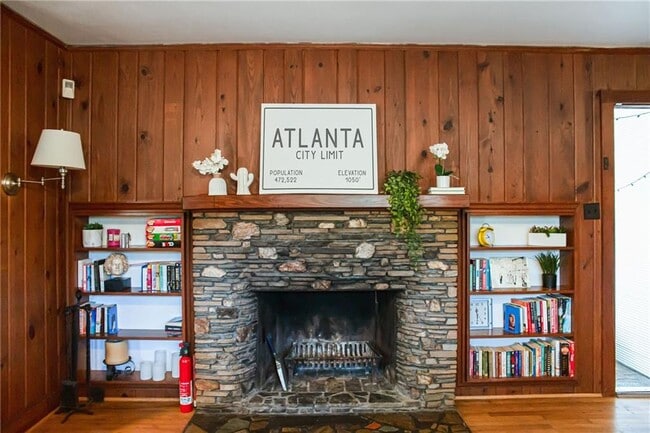 Building Photo - 4061 Lower Roswell Rd