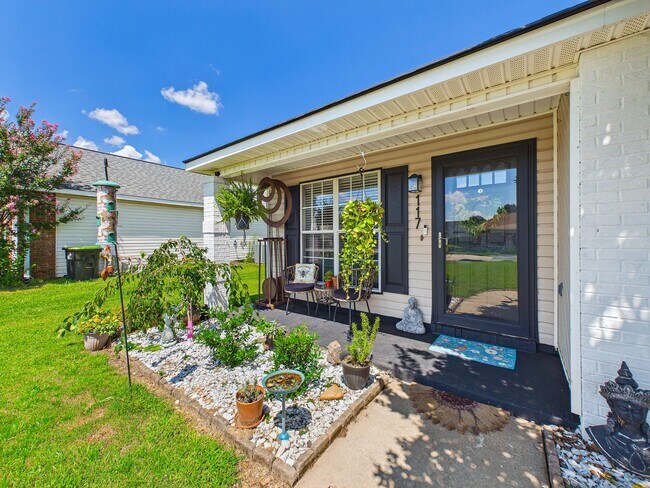 Building Photo - 117 Millbrook Dr