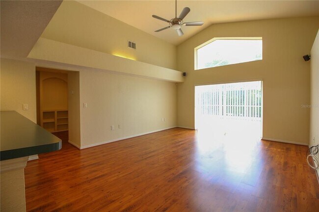 Building Photo - 2313 Colony Club Dr