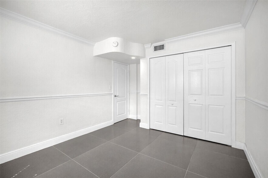 Building Photo - 3245 Virginia St