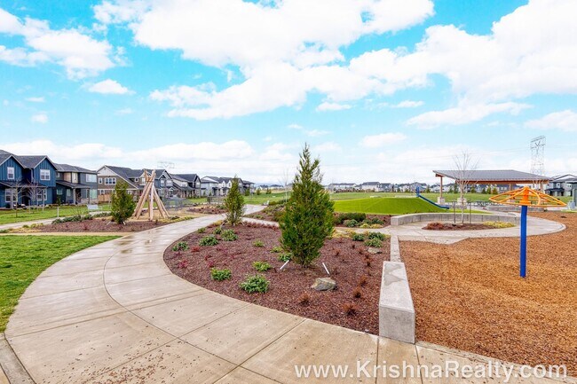 Building Photo - Beautiful 3-Bed | 2.5-Bath Townhome | Expansive Private Outdoor Space | Reeds Crossing