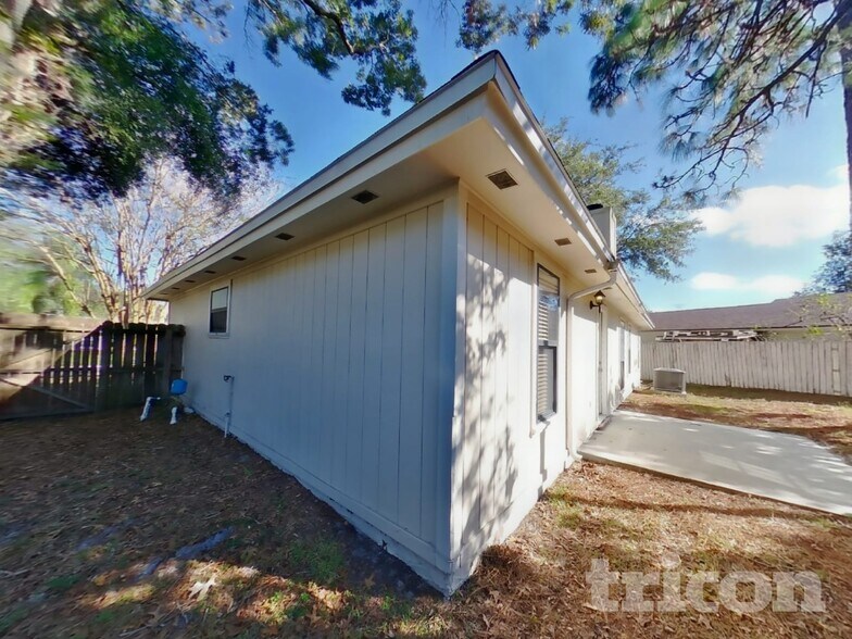 Building Photo - 12440 Anesworth Ct