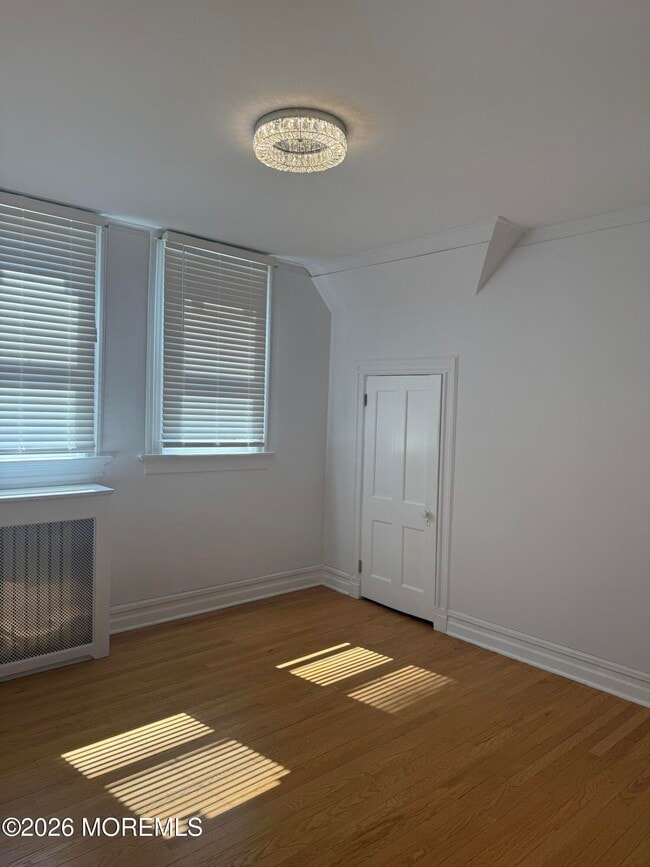 Building Photo - 84 McLaren St