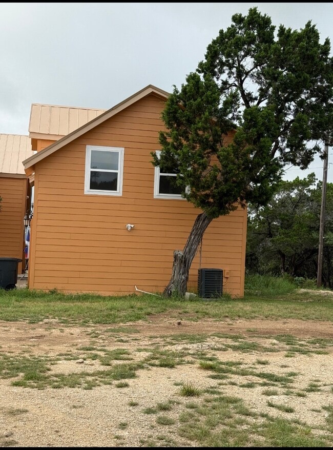 Building Photo - 275 Hill Of Contentment