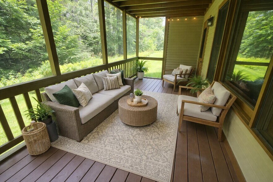 Building Photo - 205 Forest Dr