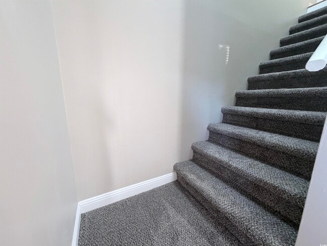 Building Photo - 6517 Valene Ct