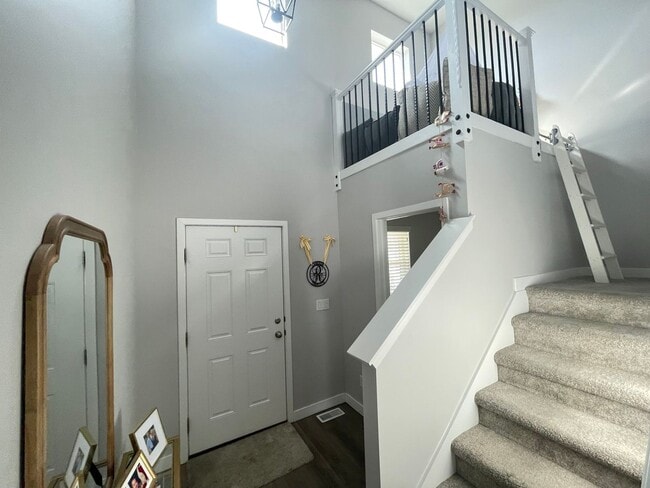 Building Photo - Great Home Now Available!