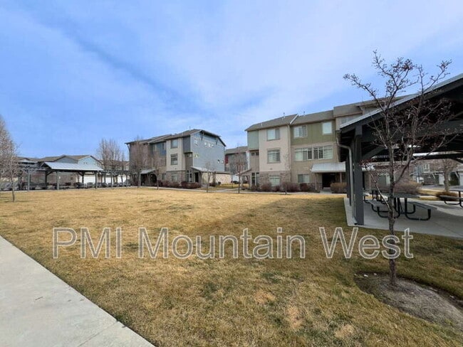 Building Photo - 7537 Russi Pl