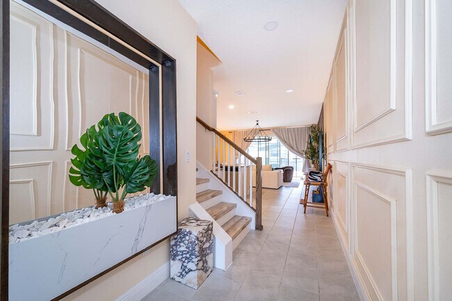 Building Photo - 1660 Tropical Palms Cir