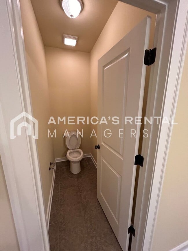 Building Photo - DEPOSIT PENDING! Home in Hoover!!! View with 48 Hours Notice!