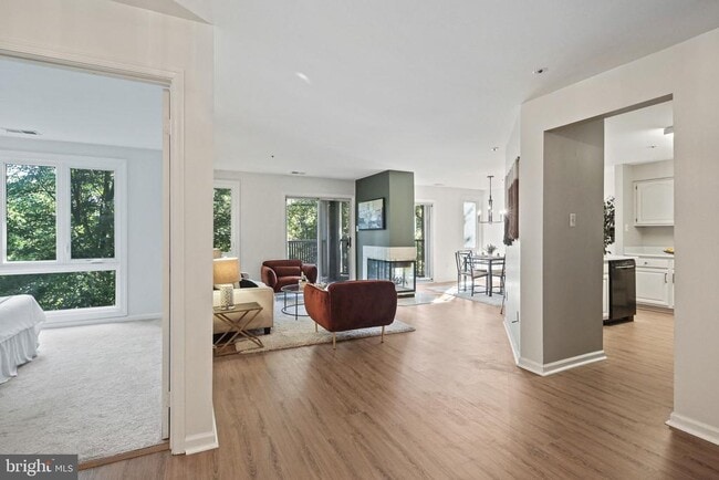 Building Photo - 5006 Dorsey Hall Dr