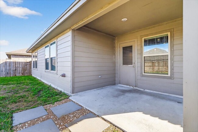 Building Photo - 7230 Tristan Dr