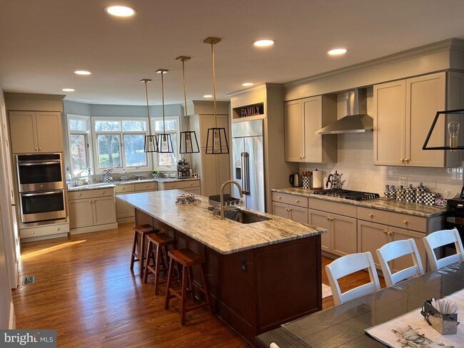 Building Photo - 9049 Holly Leaf Ln