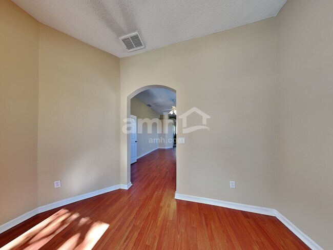 Building Photo - 2770 Spicebush Loop