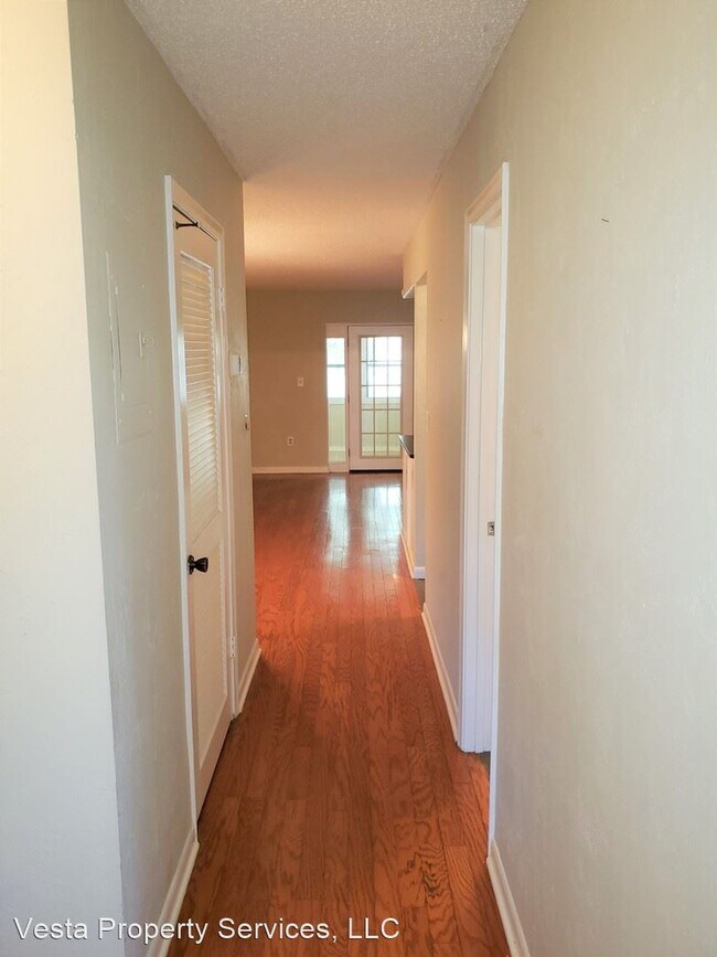 Building Photo - 1 br, 1 bath House - 2826 SW 14th Drive