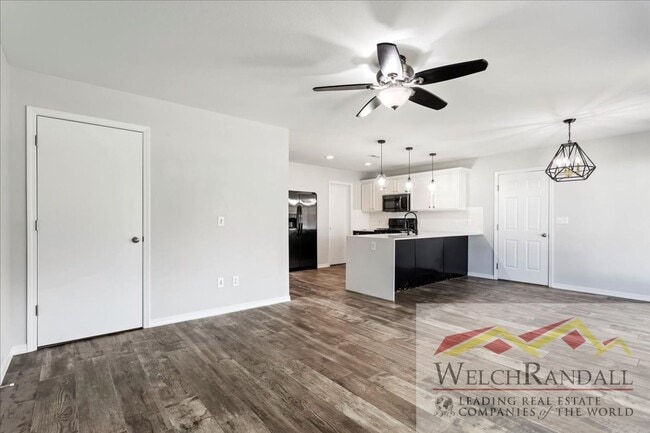 Building Photo - Beautiful Single-Family Home in Kaysville